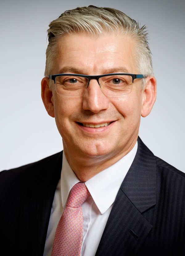 Portraitfoto von Herrn Kreutz