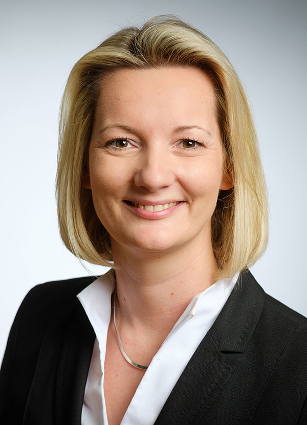 Portraitfoto von Frau Schmitz