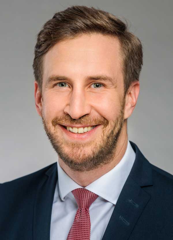 Portraitfoto von Herrn Hermes